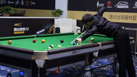 和其他前锋 和其他前锋