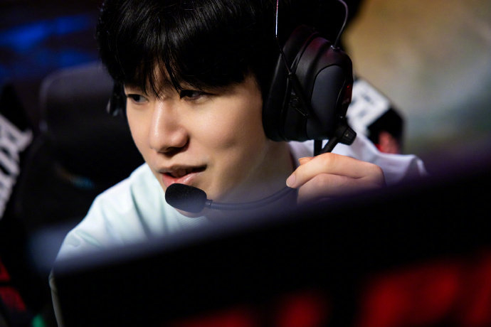 引发了外界 引发了外界