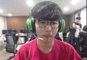 社交媒体上 社交媒体上