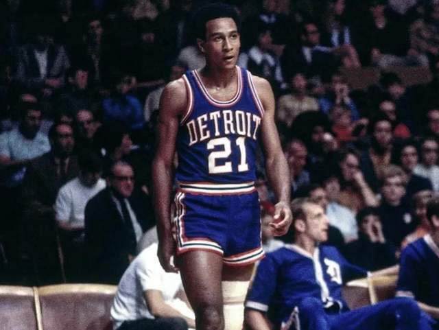 都在关注着 都在关注着